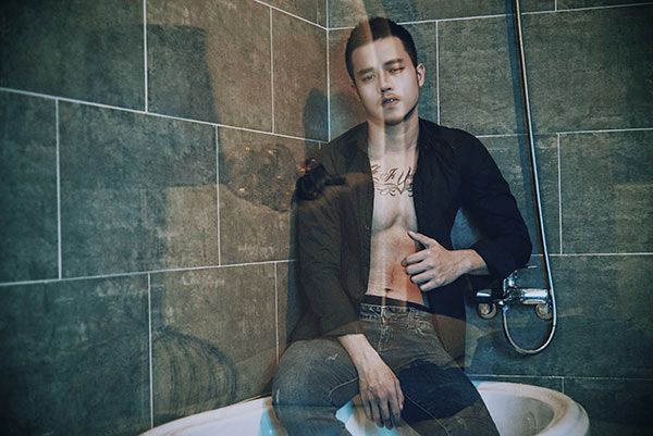 Jon Triệu khoe body khỏe khoắn