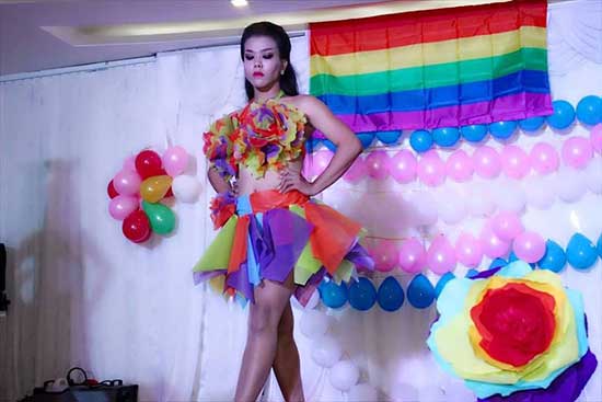 Kullboy sim sua tham dự ngày LGBT tại Huê