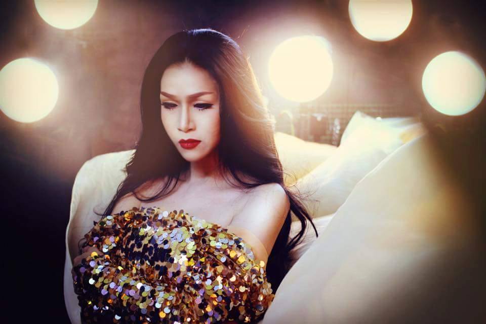 Hoa hậu LGBT Trương Hạ Vy ma mị chết người