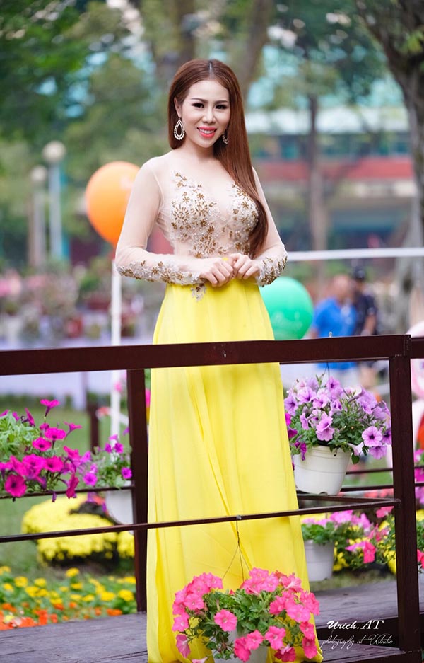 Hoa hậu công sở Ánh Ngọc