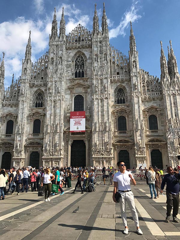 Hot boy du lịch Chinh Nguyễn hứng khởi dạo trời  u