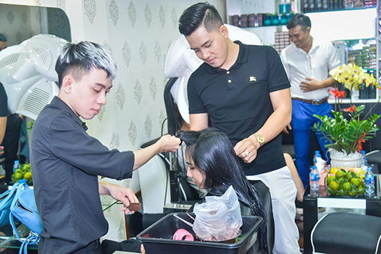 Hot boy du lịch Chinh Nguyễn