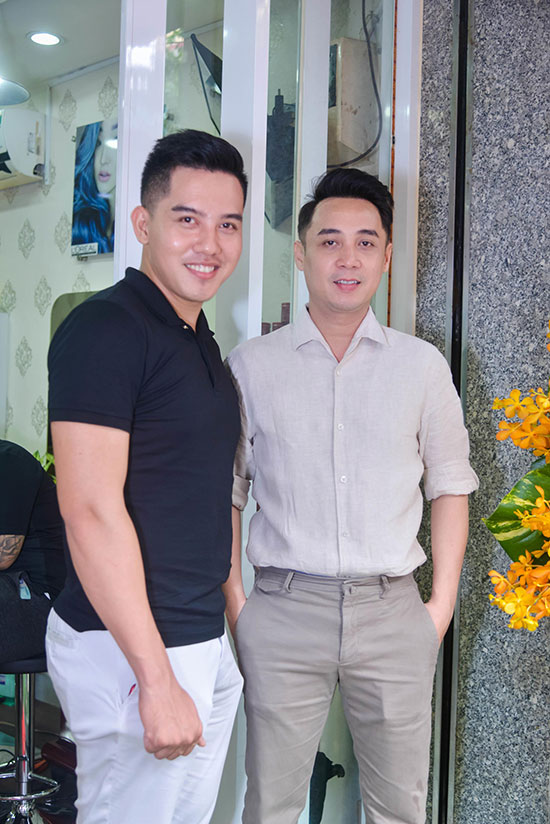 Hot boy du lịch Chinh Nguyễn