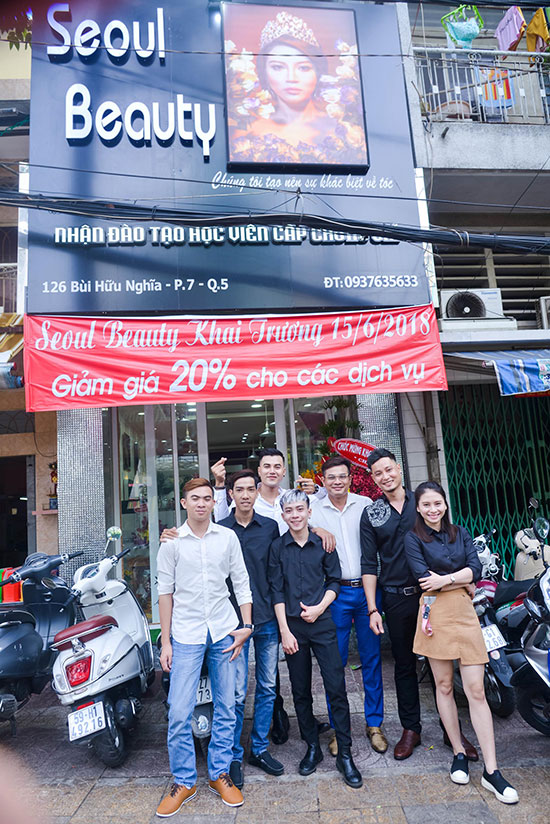 Hot boy du lịch Chinh Nguyễn