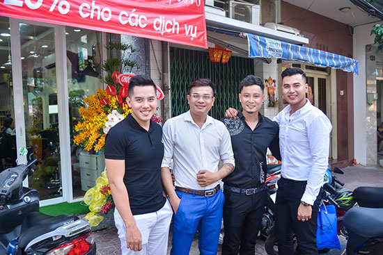 Hot boy du lịch Chinh Nguyễn