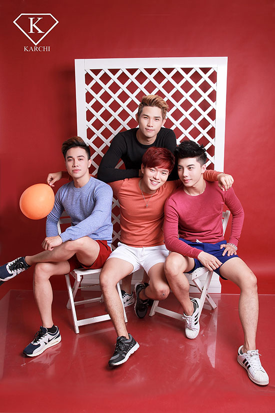 Khoa Karchi shop với trang phục thu đông