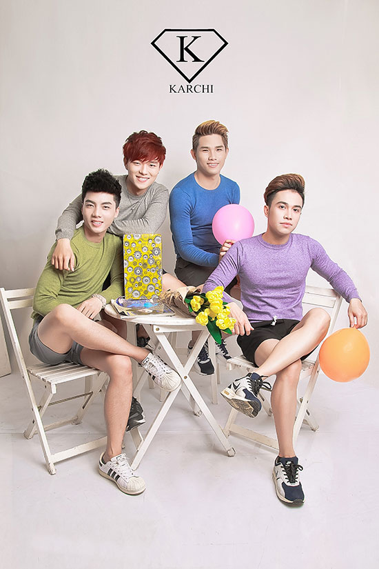 Khoa Karchi shop với trang phục thu đông