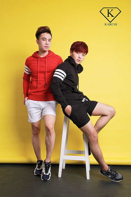 Khoa Karchi shop với trang phục thu đông