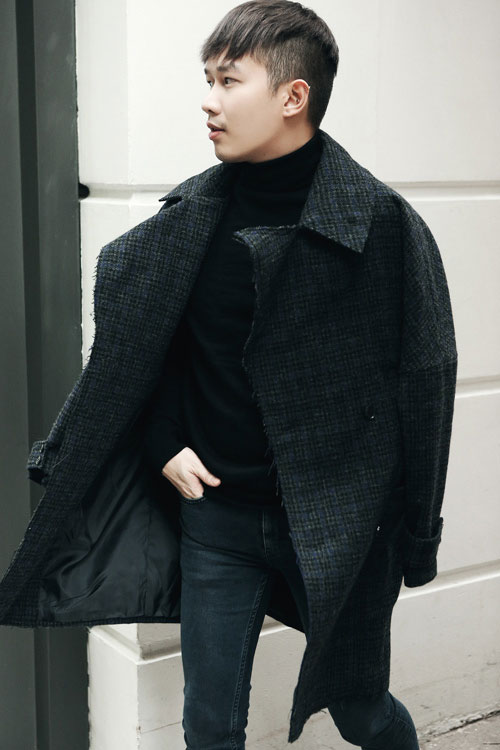 Lê Minh Ngọc dạo phố cuối đông