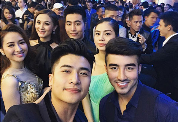 Lục Triều Vỹ bảnh bao đi xem Đêm hội chân dài 