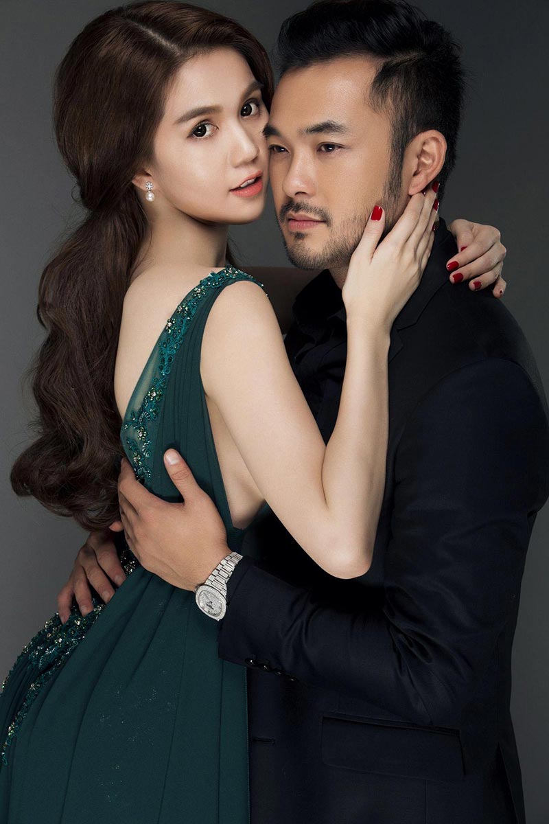 Ngọc Trinh âu yếm Petey