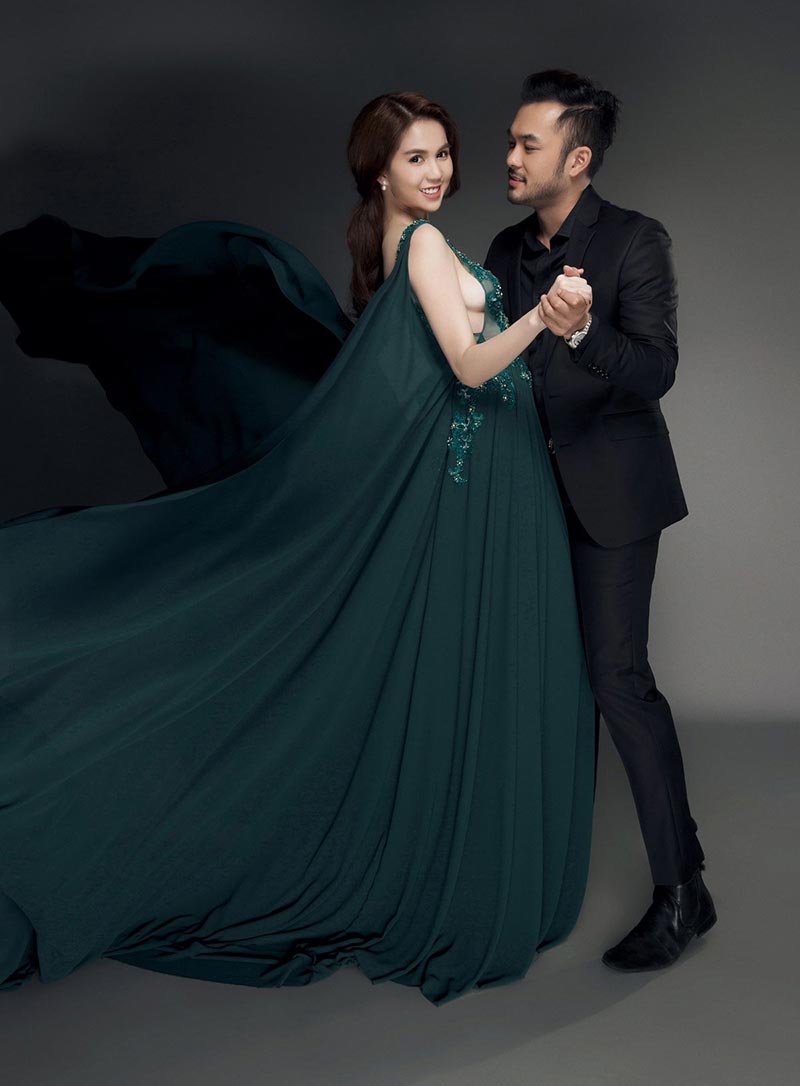 Ngọc Trinh âu yếm Petey