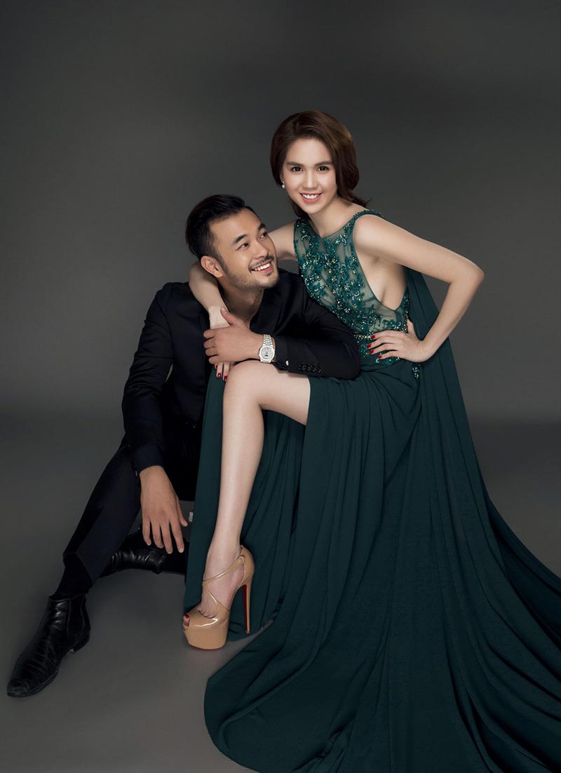 Ngọc Trinh âu yếm Petey