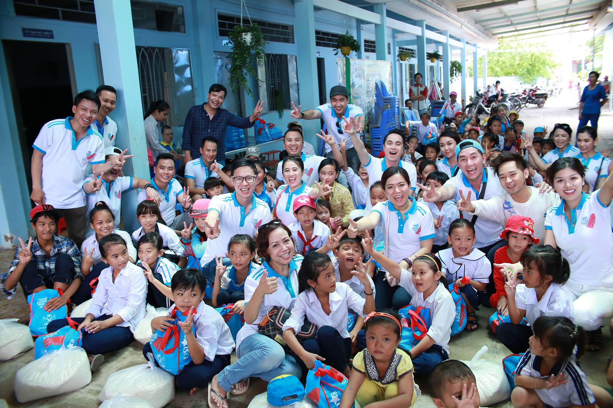 Người đẹp và lòng nhân ái