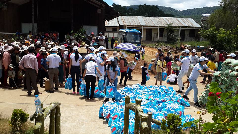 Người đẹp và lòng nhân ái