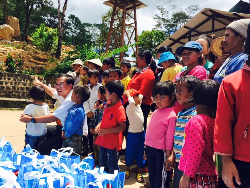 Người đẹp và lòng nhân ái