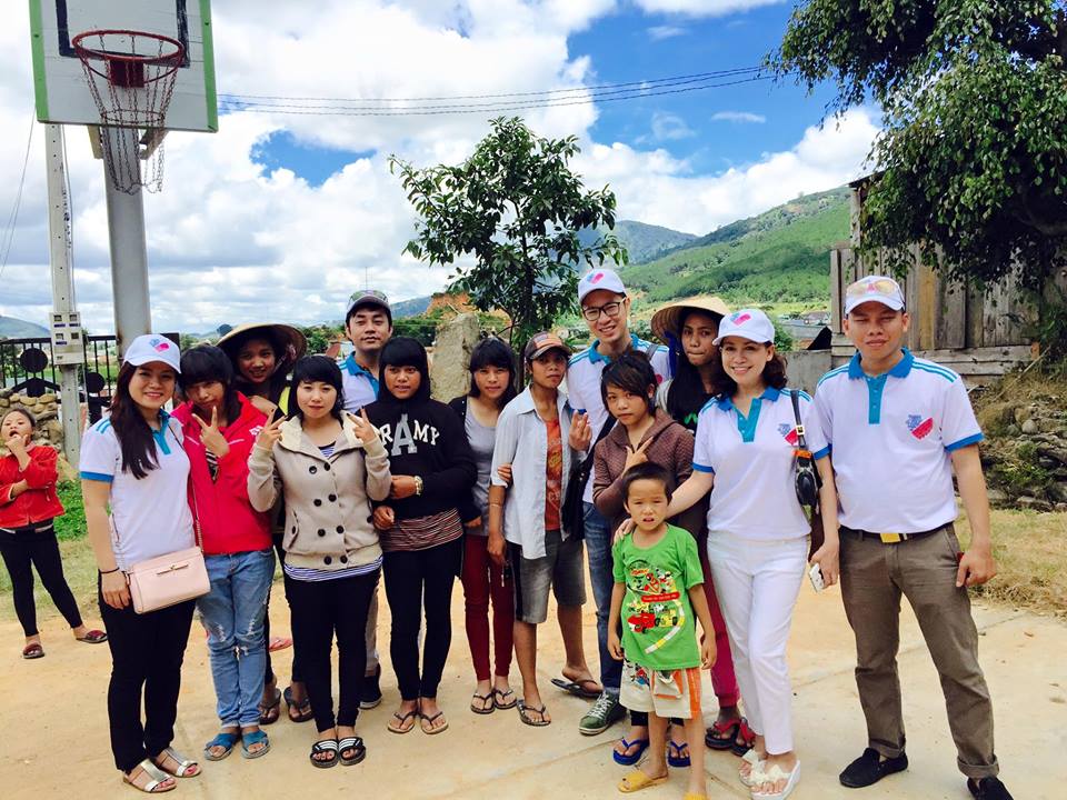 Người đẹp và lòng nhân ái