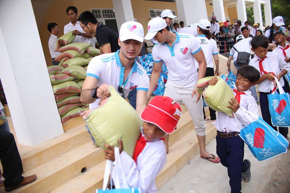 Người đẹp và lòng nhân ái