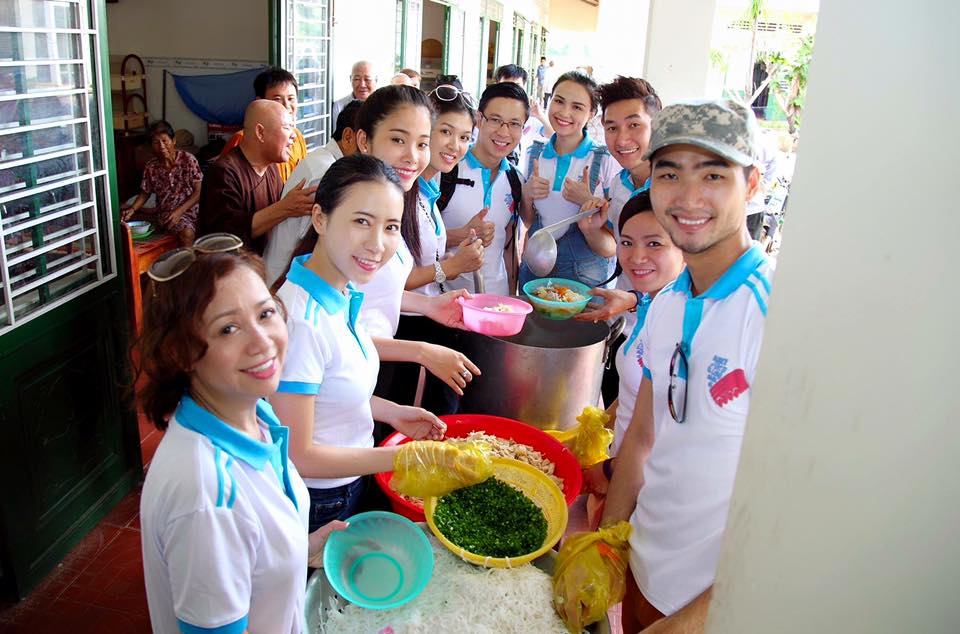 Người đẹp và lòng nhân ái