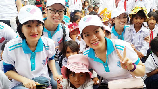 Người đẹp và lòng nhân ái