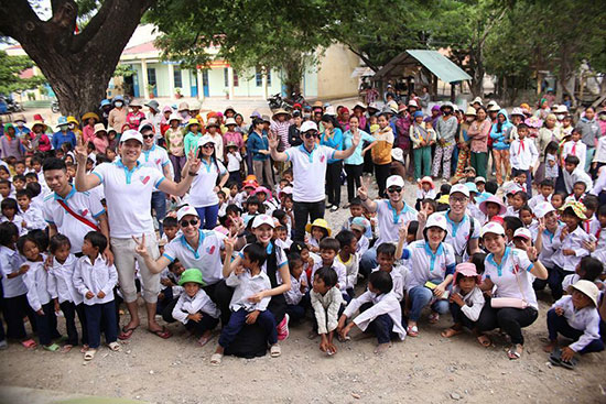 Người đẹp và lòng nhân ái