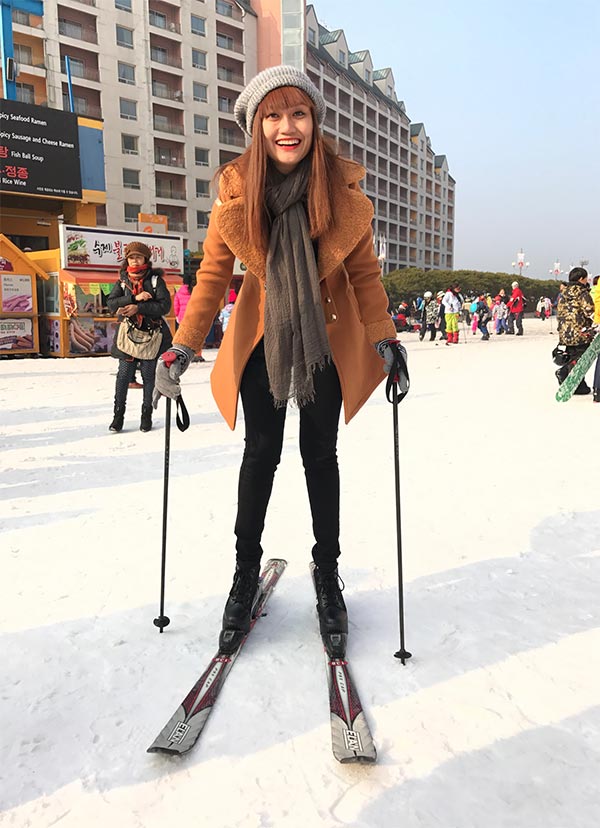 Hotgirl Nhật Thảo diện style mùa đông du lịch Hàn Quốc