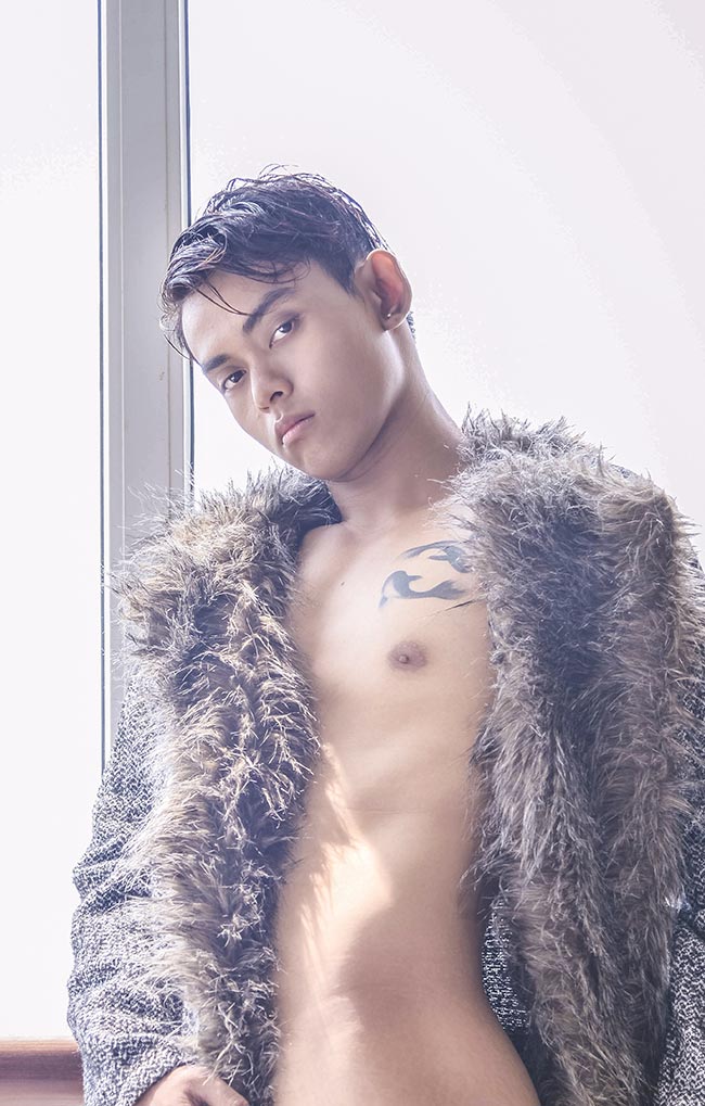 Thái Bảo , Lột Xác Cùng Vẻ Ngoài Gợi Cảm