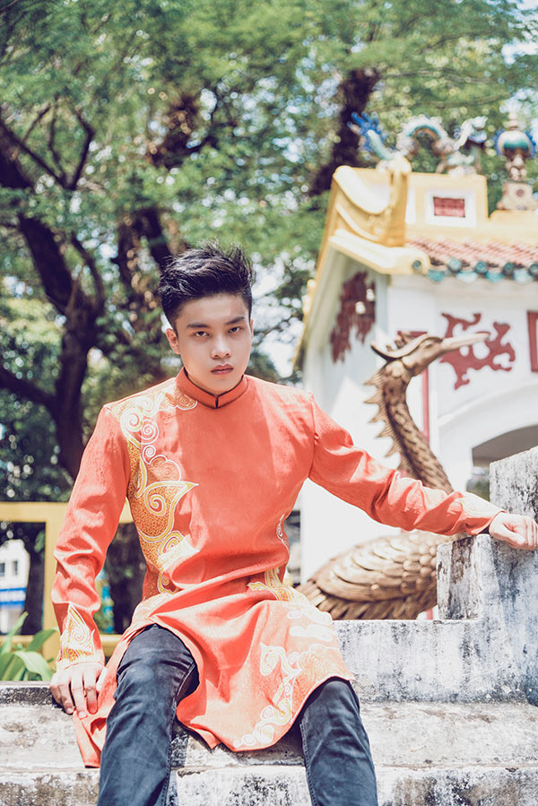 Thịnh Quang Huân truyền thống cùng áo dài Việt