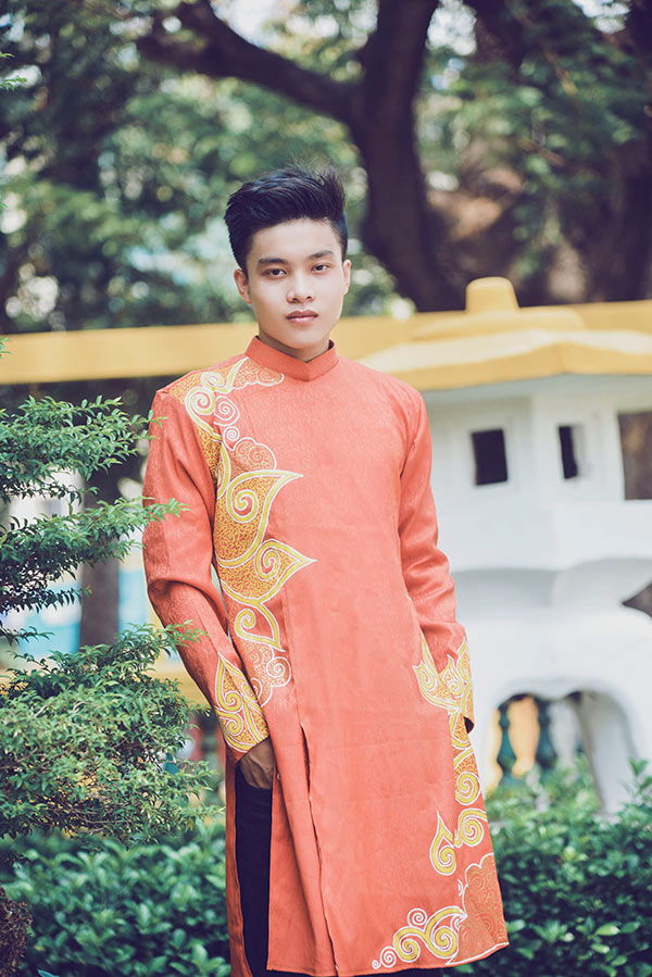 Thịnh Quang Huân truyền thống cùng áo dài Việt
