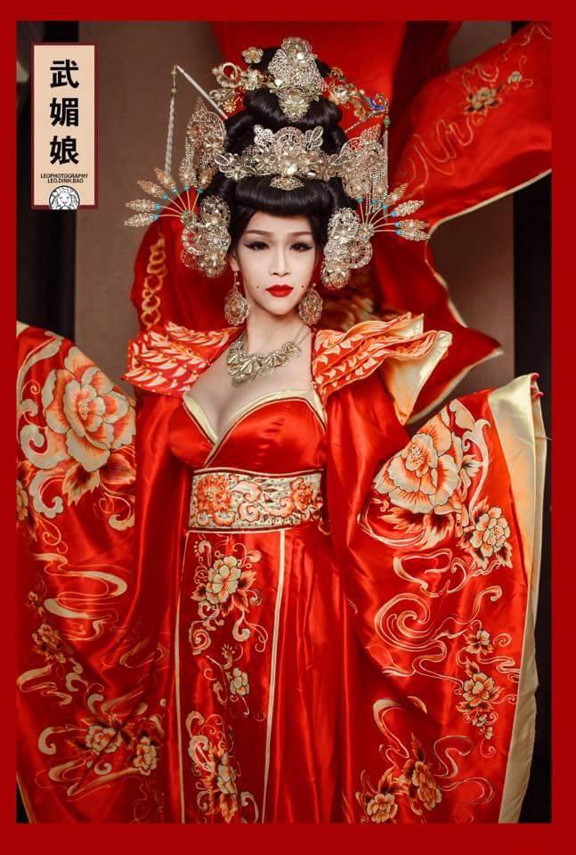 Sim Sữa đã giúp hoa hậu chuyển giới Trương Hạ Vy hoá thân thành Võ Tắc Thiên đẹp lộng lẫy