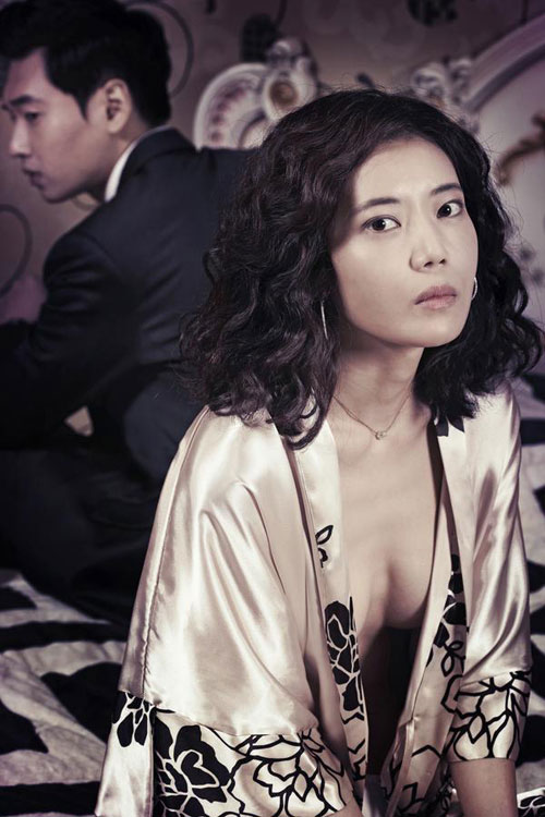 Ko Won khỏa thân hoàn toàn khi xuất hiện trong 'Death in Desert' cùng với tài tử Kim Min Gi , một tác phẩm điện ảnh của đạo diễn Noh Jin Soo. 