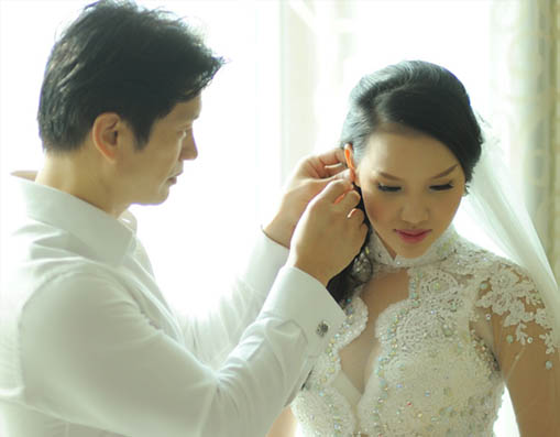 Dustin Nguyễn bí mật cưới vợ