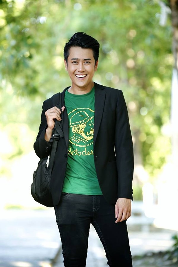 Sau gần 1 tuần chống chọi với cơn bạo bệnh bất chợt, đến trưa ngày hôm nay, MC Quang Minh đã trút hơi thở cuối cùng tại nhà riêng.