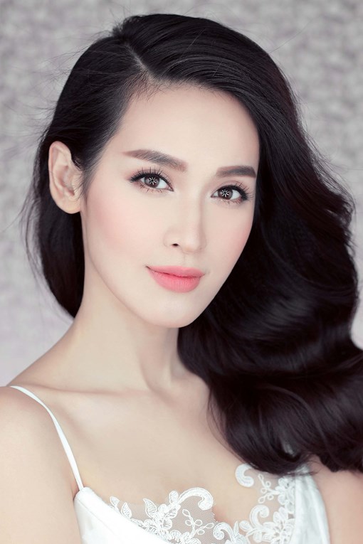 Tú Vi tất bật cho lễ cưới chính mình