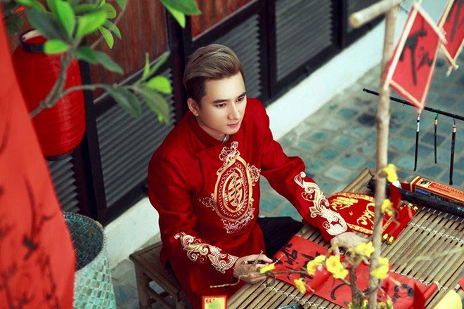 Phan Mạnh Quỳnh tung ảnh chúc xuân khán giả