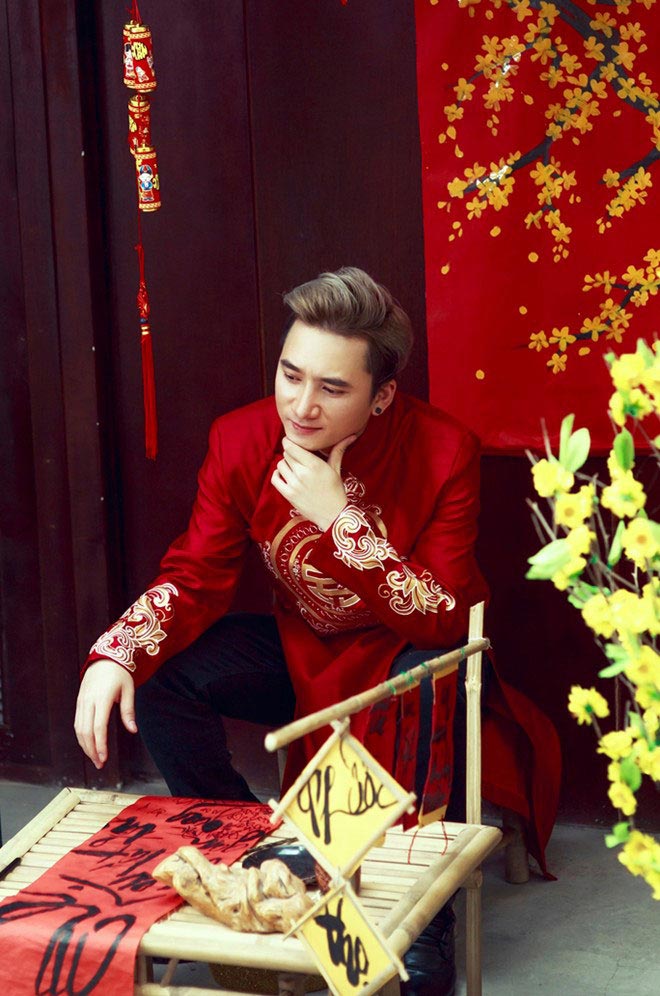 Phan Mạnh Quỳnh tung ảnh chúc xuân khán giả