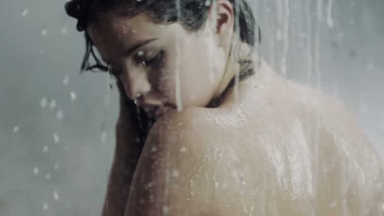 Selena Gomez gợi cảm trong mv Good For You