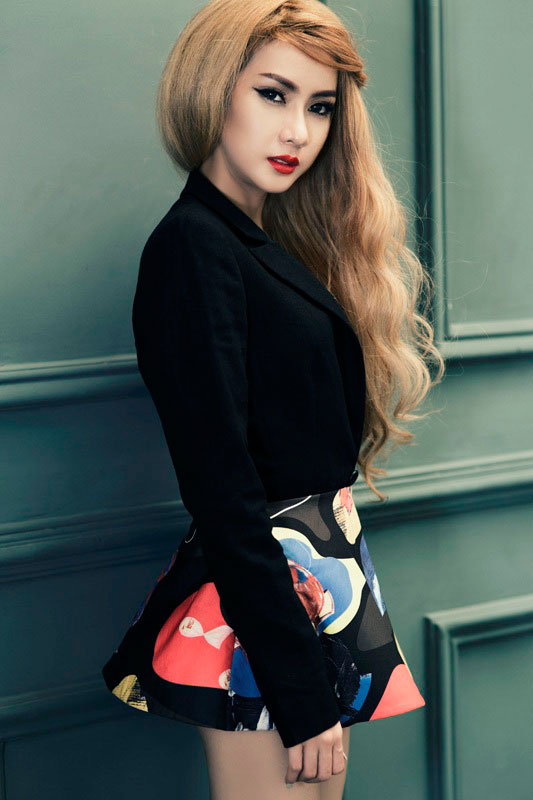 Thái Tuyết Trâm với Break it out 