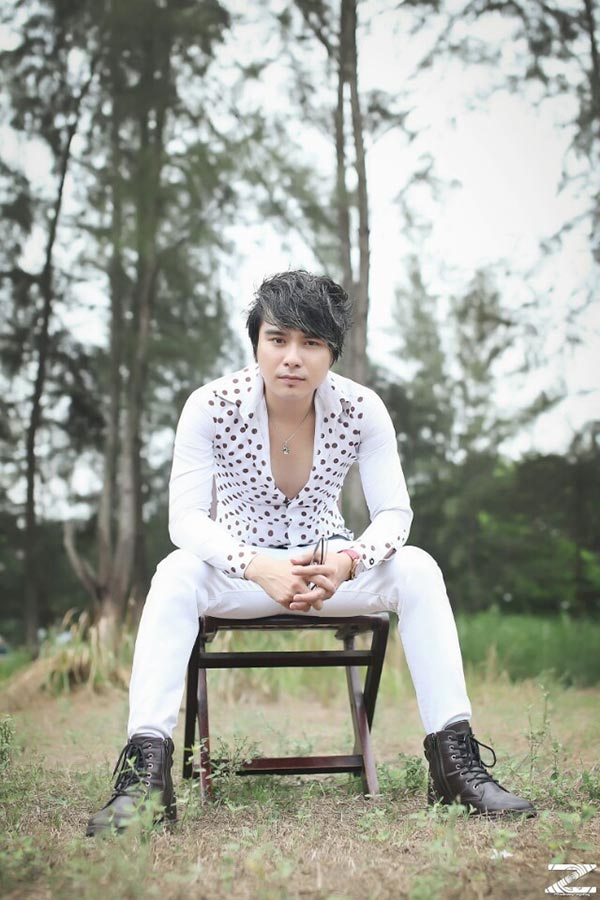 Chàng ca sĩ miền tây Thiên Bảo