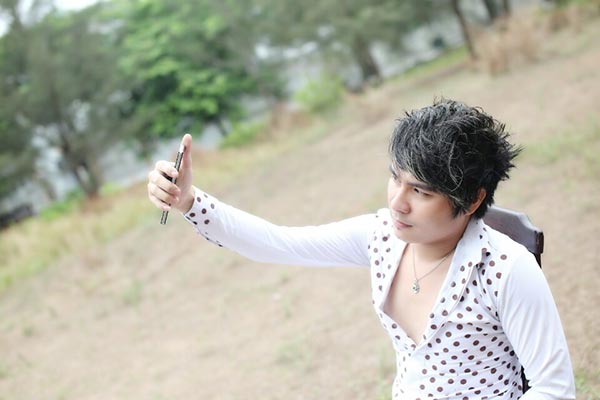 Chàng ca sĩ miền tây Thiên Bảo