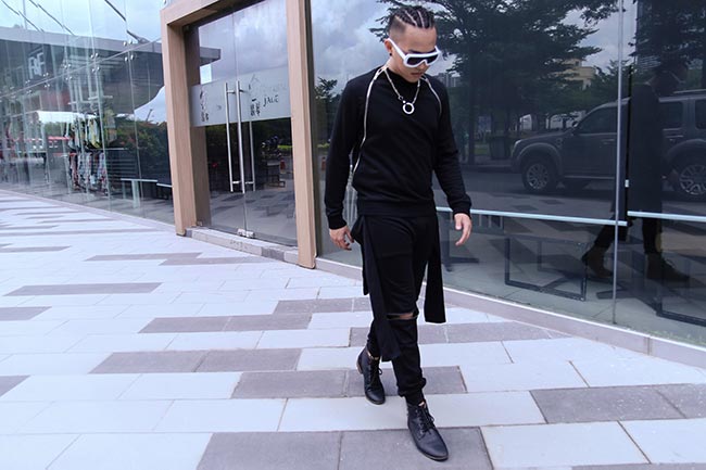 V.O.X muốn chinh phục khán giả Việt Nam bằng tài năng chính mình, Châu Bùi 