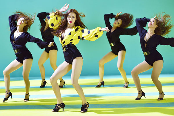 What Is Love? - Hồ Ngọc Hà