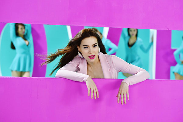 What Is Love? - Hồ Ngọc Hà