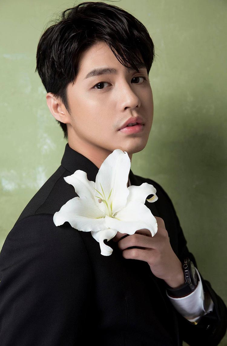 Chạm Khẽ Tim Anh Một Chút Thôi, Noo Phước Thịnh